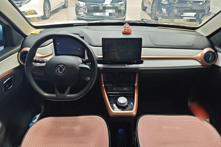 Used Dongfeng NAMMI BOX 2022 Revised Light Wind Edition 201 km Standard Version Center Console