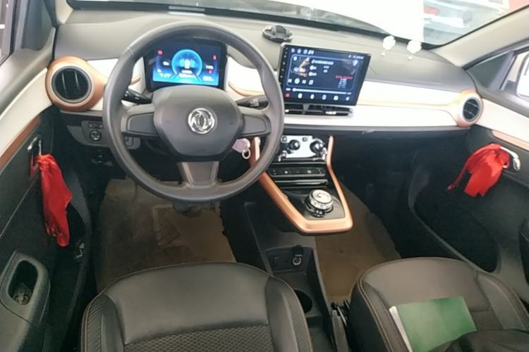 Used Dongfeng NAMMI BOX 2022 Chasing Wind Edition 331 km Standard Model Center Console