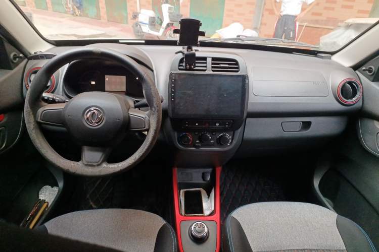 Used Dongfeng NAMMI BOX 2022 Chasing Wind Edition 331 km Standard Model Center Console