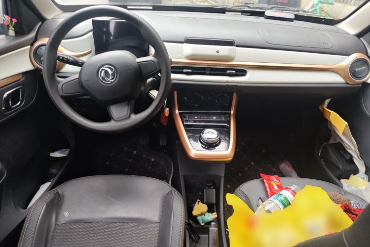 Used Dongfeng NAMMI BOX 2022 Light Wind Edition 201KM Lightning Model Center Console