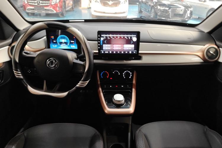 Used Dongfeng NAMMI BOX 2022 Champion Edition Light Wind Version 201KM Standard Model Center Console