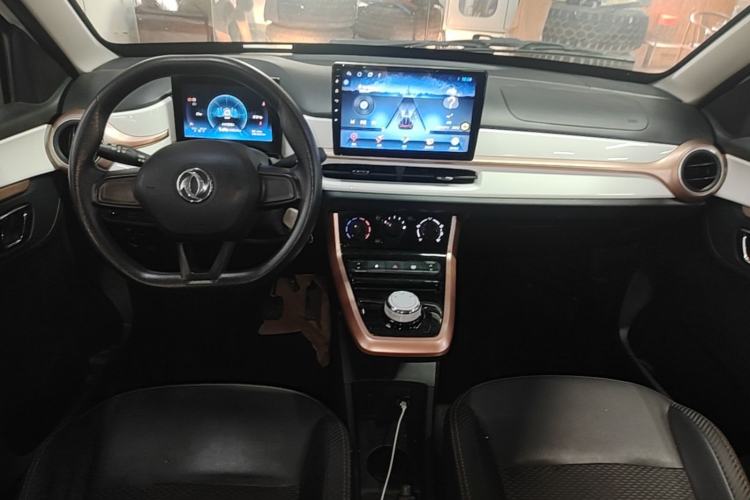 Used Dongfeng NAMMI BOX 2022 Champion Edition Light Wind Version 201KM Standard Model Center Console