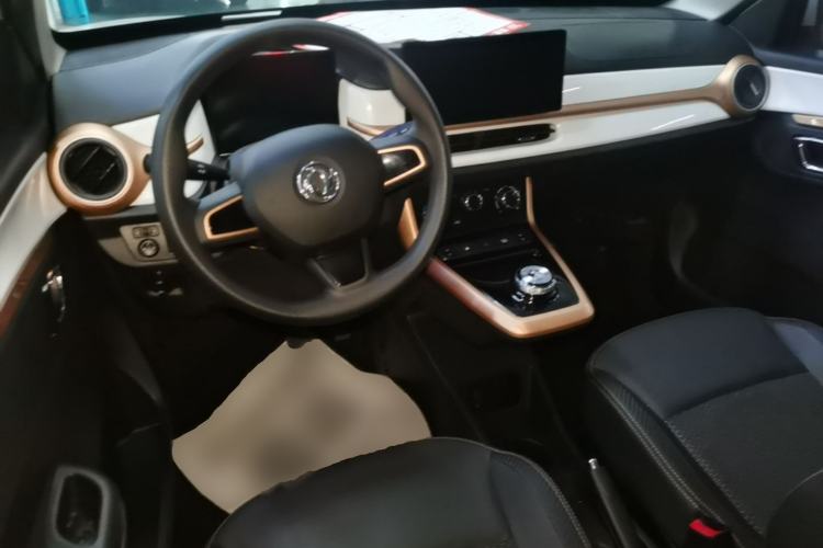 Used Dongfeng NAMMI BOX 2022 Chasing Wind Edition 331KM Advanced Model Center Console