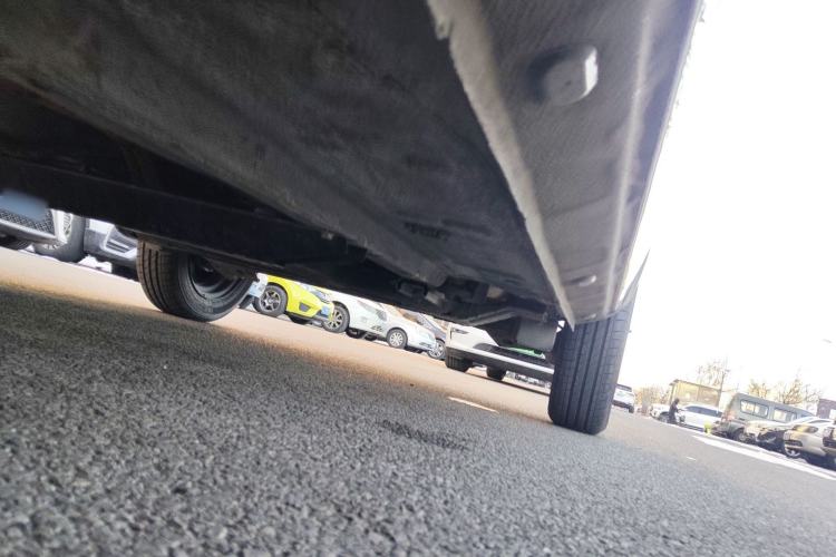 Used Dongfeng NAMMI BOX 2022 Revised Light Wind Edition 201 km Standard Version Chassis Front Left