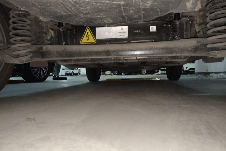 Used Dongfeng NAMMI BOX 2022 Chasing Wind Edition 331KM Advanced Model Chassis Rear