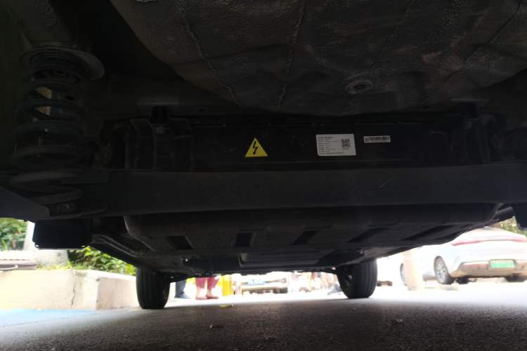 Used Dongfeng NAMMI BOX 2022 Light Wind Edition 201KM Advanced Model Chassis Rear