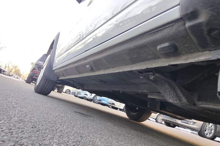 Used Dongfeng NAMMI BOX 2022 Revised Light Wind Edition 201 km Standard Version Chassis Rear Left