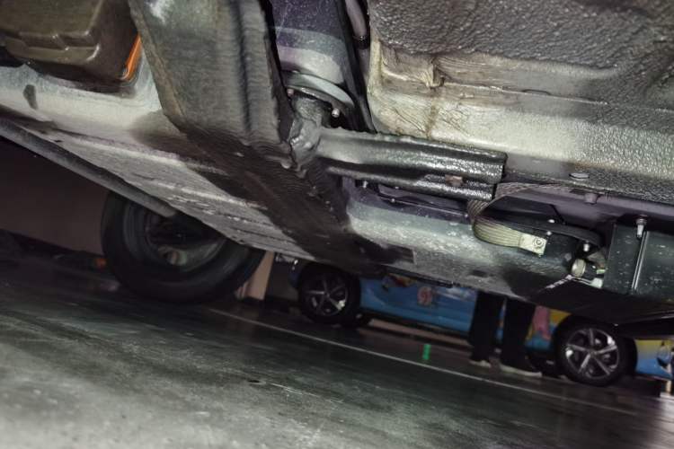 Used Dongfeng NAMMI BOX 2022 Revised Light Wind Edition 201 km Standard Version Chassis Rear Right