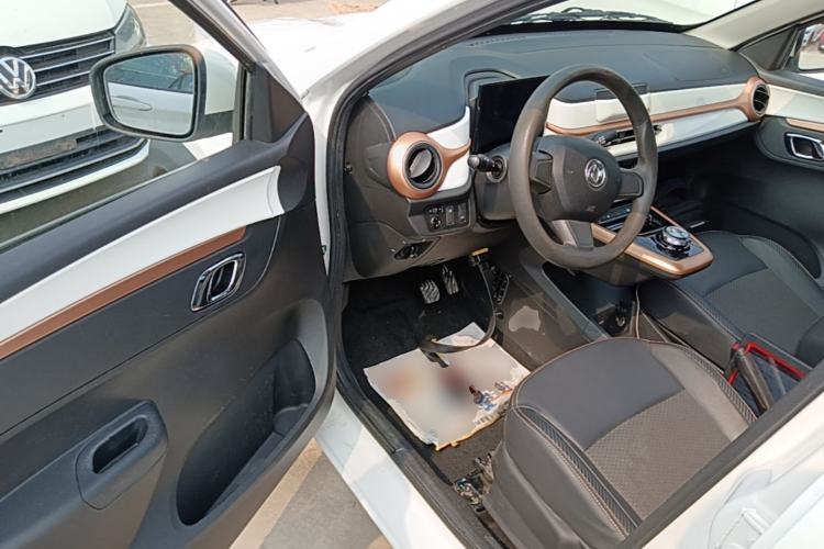 Used Dongfeng NAMMI BOX 2022 Revised Light Wind Edition 201 km Standard Version Driver Seat