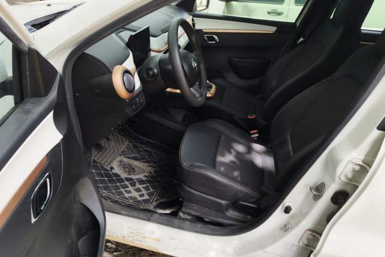 Used Dongfeng NAMMI BOX 2022 Revised Light Wind Edition 201 km Standard Version Driver Seat