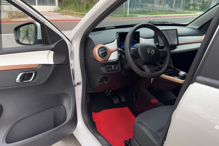 Used Dongfeng NAMMI BOX 2022 Revised Light Wind Edition 201 km Standard Version Driver Seat