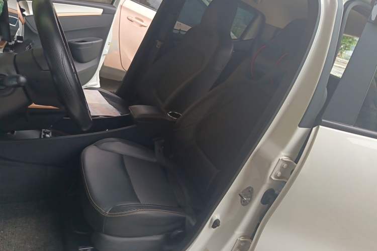 Used Dongfeng NAMMI BOX 2022 Chasing Wind Edition 351 km Advanced Model Driver Seat