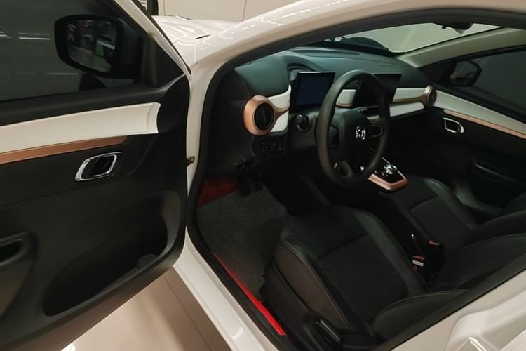 Used Dongfeng NAMMI BOX 2022 Chasing Wind Edition 331KM Advanced Model Driver Seat