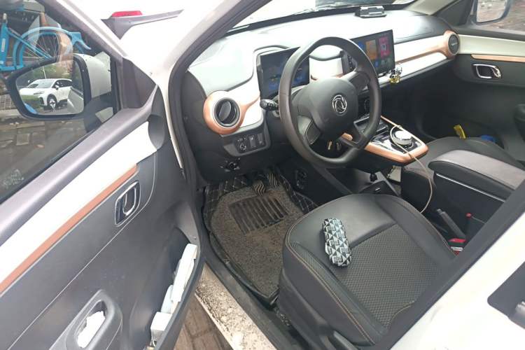 Used Dongfeng NAMMI BOX 2022 Revised Light Wind Edition 201 km Standard Version Driver Seat