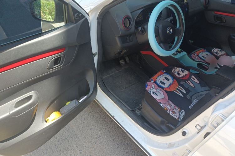 Used Dongfeng NAMMI BOX 2022 Chasing Wind Edition 331 km Standard Model Driver Seat