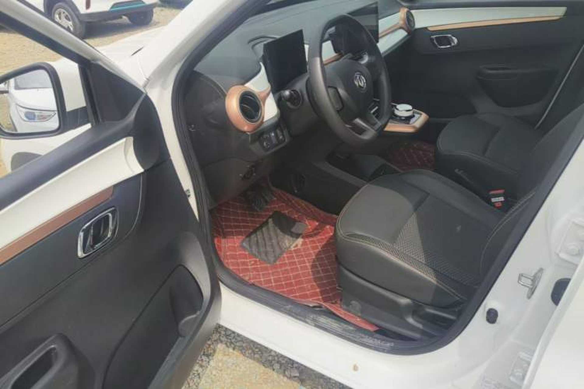 Used Dongfeng NAMMI BOX 2022 Revised Light Wind Edition 201 km Standard Version Driver Seat