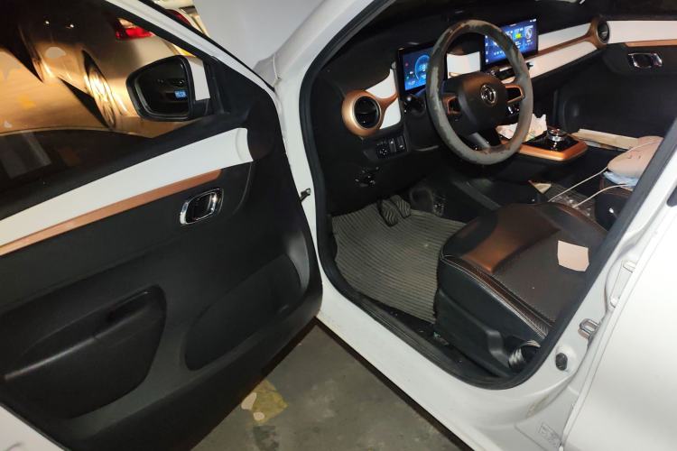 Used Dongfeng NAMMI BOX 2022 Chasing Wind Edition 331KM Advanced Model Driver Seat