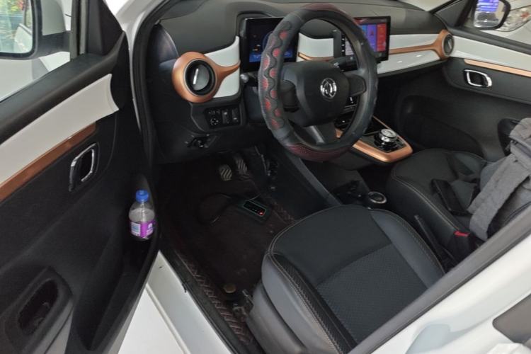 Used Dongfeng NAMMI BOX 2022 Revised Light Wind Edition 201 km Standard Version Driver Seat