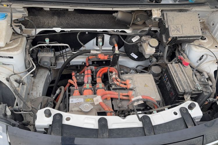 Used Dongfeng NAMMI BOX 2022 Revised Light Wind Edition 201 km Standard Version Engine Bay