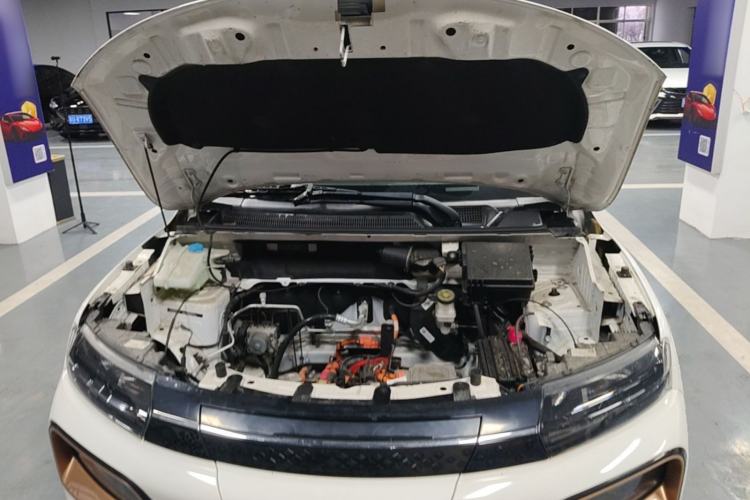 Used Dongfeng NAMMI BOX 2022 Chasing Wind Edition 331 km Standard Model Engine Bay