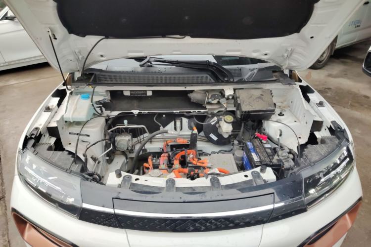 Used Dongfeng NAMMI BOX 2022 Chasing Wind Edition 331 km Standard Model Engine Bay