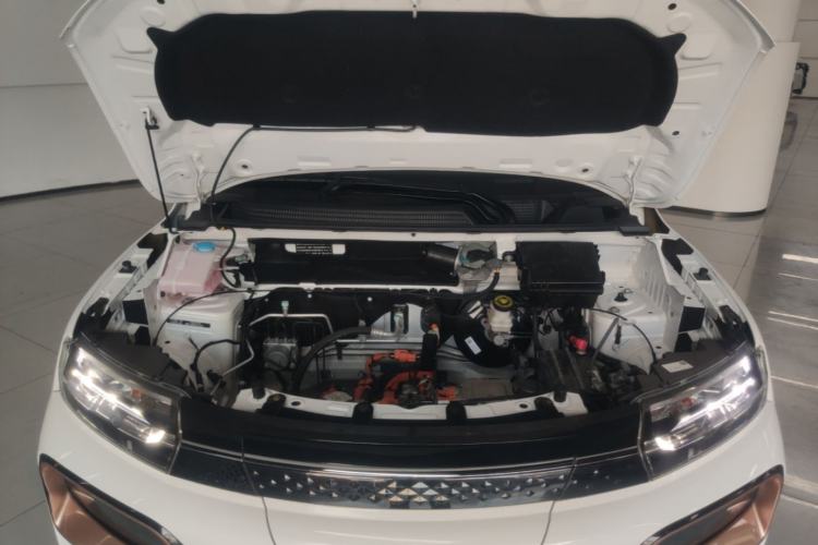Used Dongfeng NAMMI BOX 2022 Champion Edition Light Wind Version 201KM Standard Model Engine Bay
