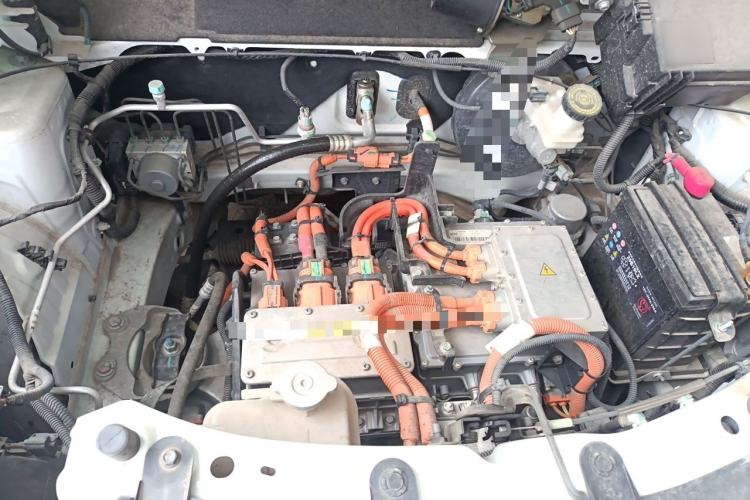 Used Dongfeng NAMMI BOX 2022 Revised Light Wind Edition 201 km Standard Version Engine Bay