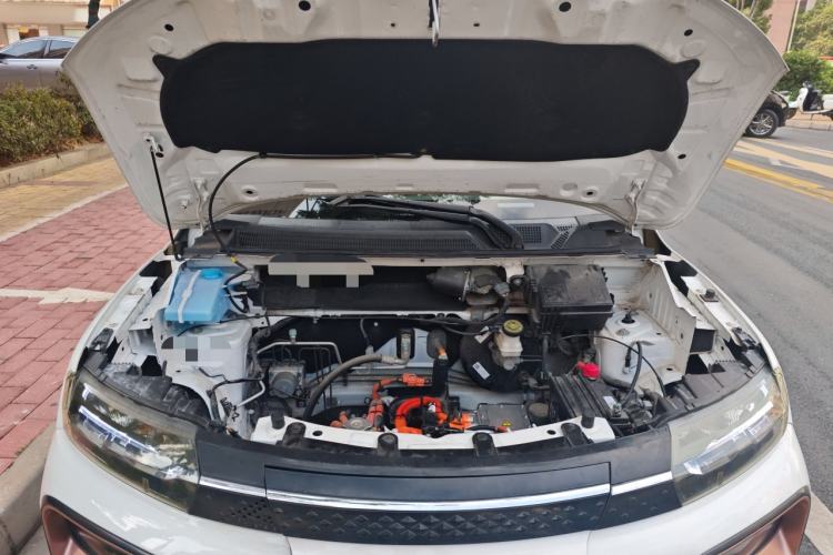 Used Dongfeng NAMMI BOX 2022 Revised Light Wind Edition 201 km Standard Version Engine Bay