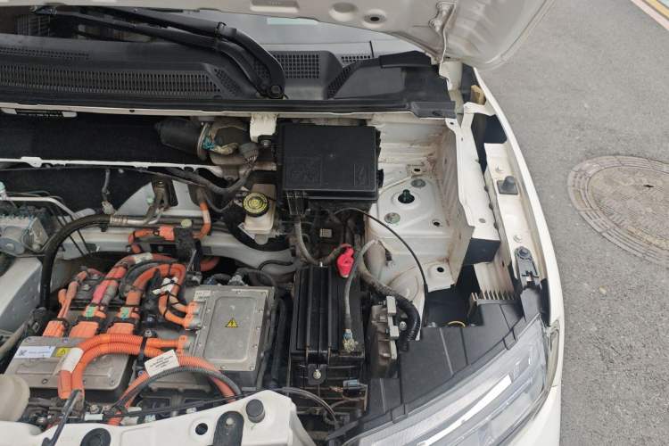 Used Dongfeng NAMMI BOX 2022 Light Wind Edition 201KM Standard Model Engine Bay Left