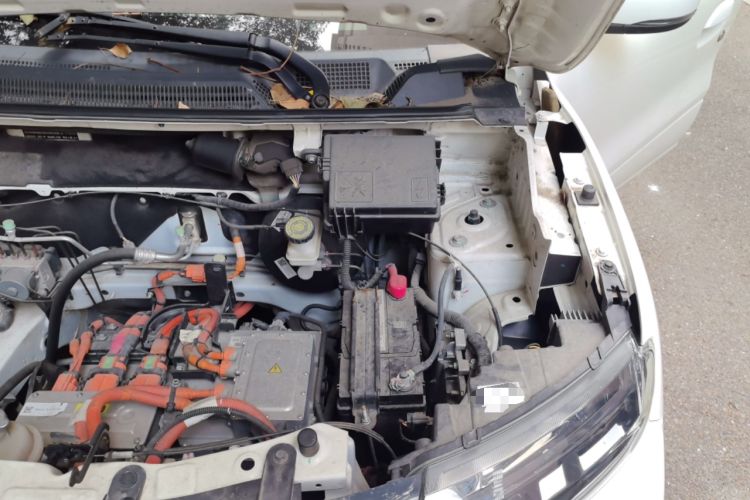 Used Dongfeng NAMMI BOX 2022 Chasing Wind Edition 331KM Advanced Model Engine Bay Left