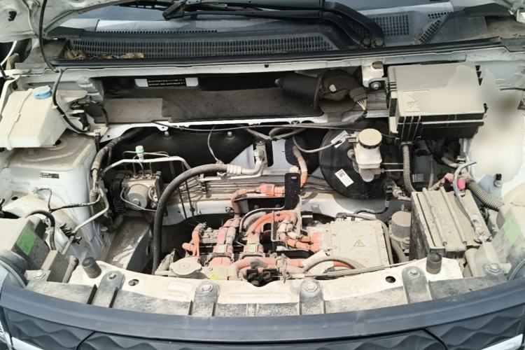 Used Dongfeng NAMMI BOX 2022 Chasing Wind Edition 331 km Standard Model Engine Bay