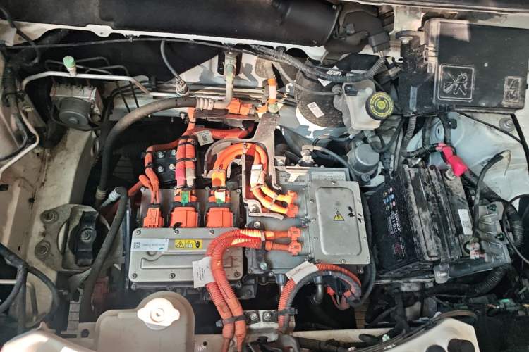 Used Dongfeng NAMMI BOX 2022 Chasing Wind Edition 331 km Standard Model Engine Bay