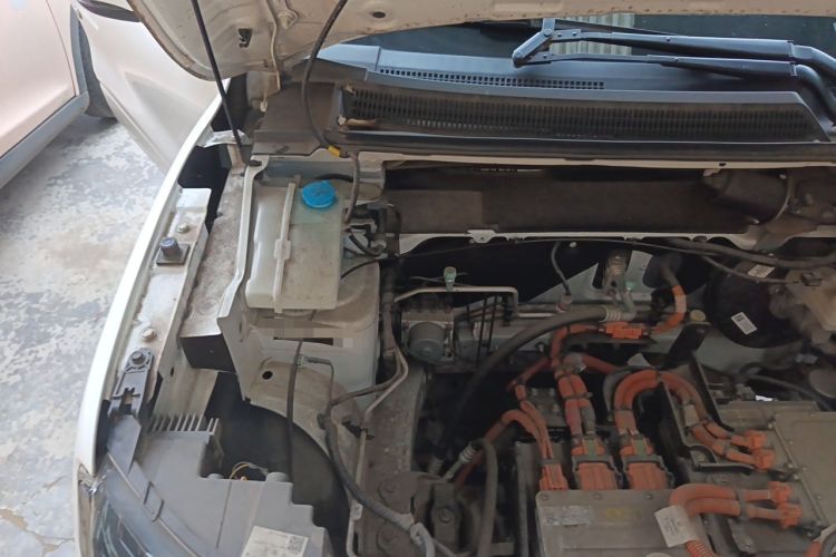 Used Dongfeng NAMMI BOX 2022 Chasing Wind Edition 351 km Advanced Model Engine Bay Right