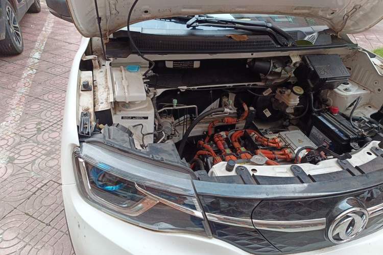 Used Dongfeng NAMMI BOX 2022 Chasing Wind Edition 331 km Standard Model Engine Bay Right