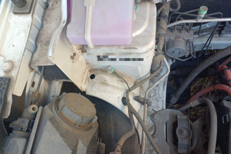 Used Dongfeng NAMMI BOX 2022 Chasing Wind Edition 331 km Standard Model Engine Bay Right
