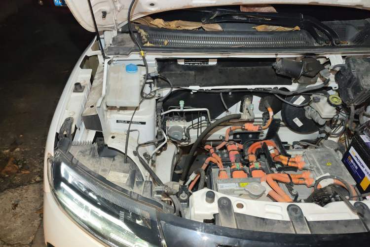 Used Dongfeng NAMMI BOX 2022 Chasing Wind Edition 331KM Advanced Model Engine Bay Right