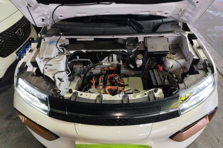 Used Dongfeng NAMMI BOX 2022 Revised Light Wind Edition 201 km Standard Version Engine Bay