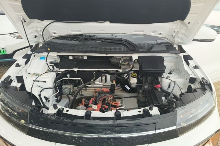 Used Dongfeng NAMMI BOX 2022 Revised Light Wind Edition 201 km Standard Version Engine Bay