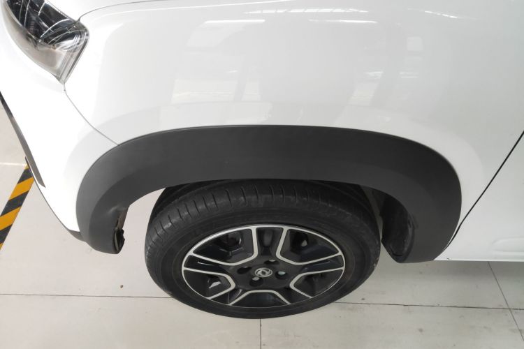 Used Dongfeng NAMMI BOX 2022 Light Wind Edition 201KM Lightning Model Exterior 1