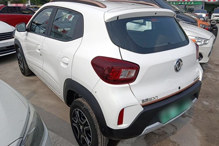 Used Dongfeng NAMMI BOX 2022 Revised Light Wind Edition 201 km Standard Version Exterior 2