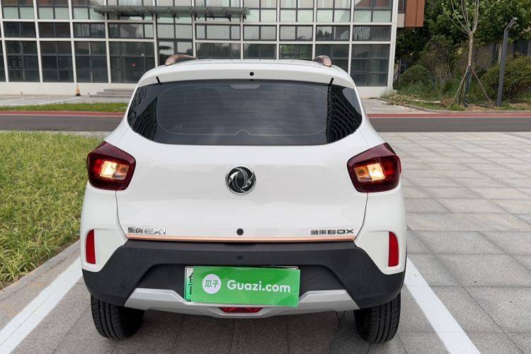 Used Dongfeng NAMMI BOX 2022 Revised Light Wind Edition 201 km Standard Version Exterior 2