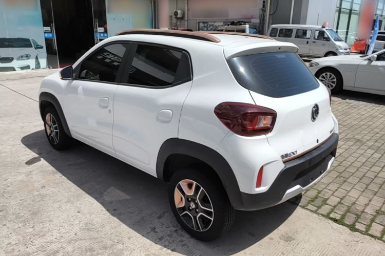Used Dongfeng NAMMI BOX 2022 Revised Light Wind Edition 201 km Standard Version Exterior 2