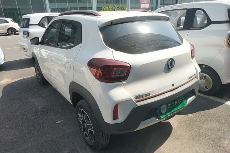 Used Dongfeng NAMMI BOX 2022 Revised Light Wind Edition 201 km Standard Version Exterior 2