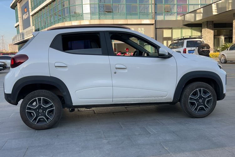 Used Dongfeng NAMMI BOX 2022 Revised Light Wind Edition 201 km Standard Version Exterior 2
