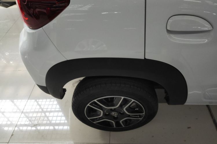 Used Dongfeng NAMMI BOX 2022 Light Wind Edition 201KM Lightning Model Exterior 2