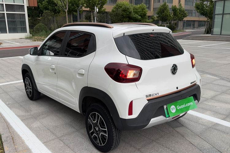 Used Dongfeng NAMMI BOX 2022 Revised Light Wind Edition 201 km Standard Version Exterior 3
