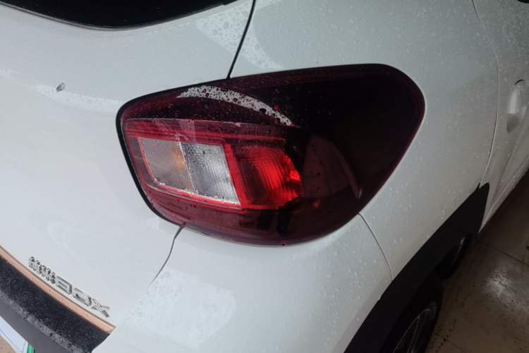 Used Dongfeng NAMMI BOX 2022 Revised Light Wind Edition 201 km Standard Version Exterior 3