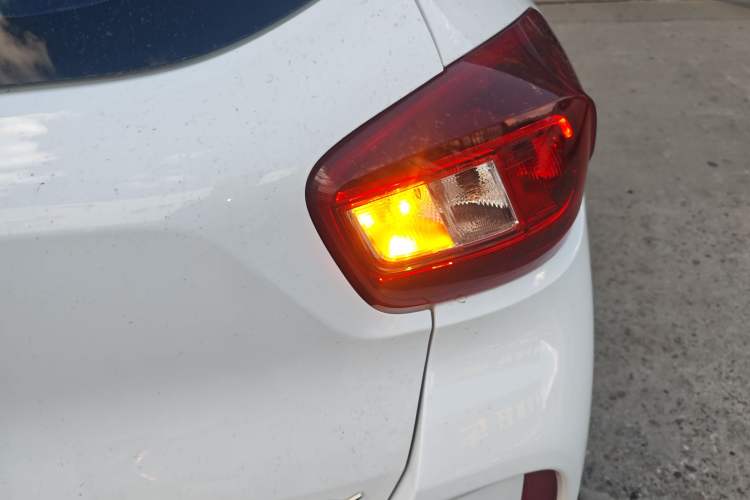 Used Dongfeng NAMMI BOX 2022 Light Wind Edition 201KM Lightning Model Exterior 3