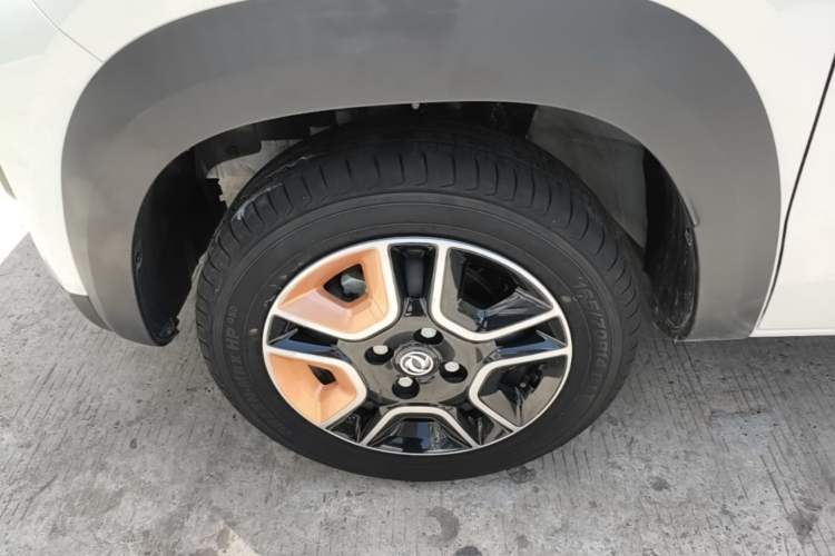Used Dongfeng NAMMI BOX 2022 Revised Light Wind Edition 201 km Standard Version Exterior 4