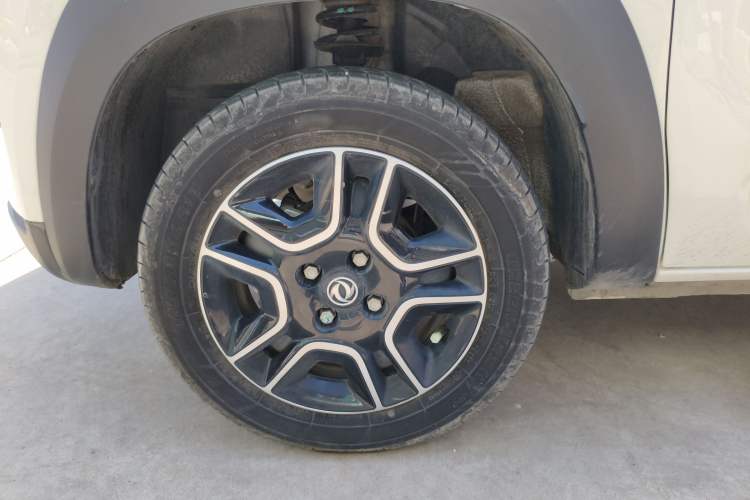 Used Dongfeng NAMMI BOX 2022 Chasing Wind Edition 351KM Standard Model Exterior 4